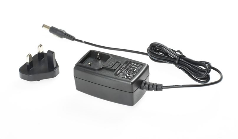 UK (Type G) detachable power plugs