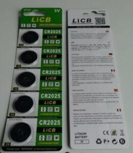 This image shows a packet of LiCB CR2025-Lithium button batteries.